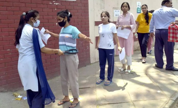 NEET UG 2023: Female Candidates' Bra Straps Are Checked, and Some Aspirants Are Told to Change Attire