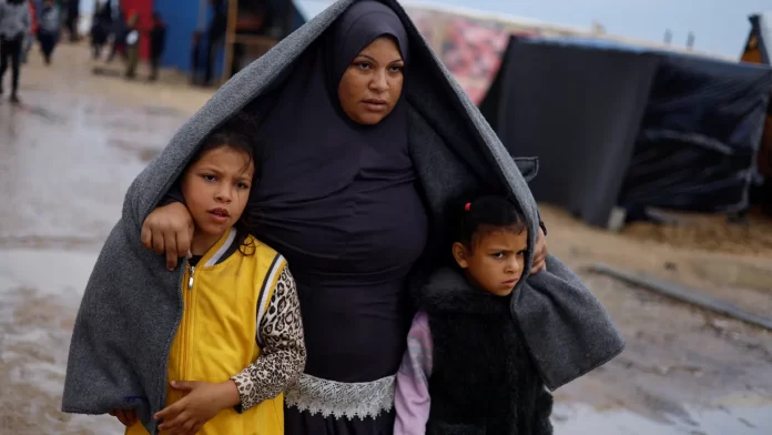 Heavy Rain Adds to Hardships of Displaced Families in Gaza