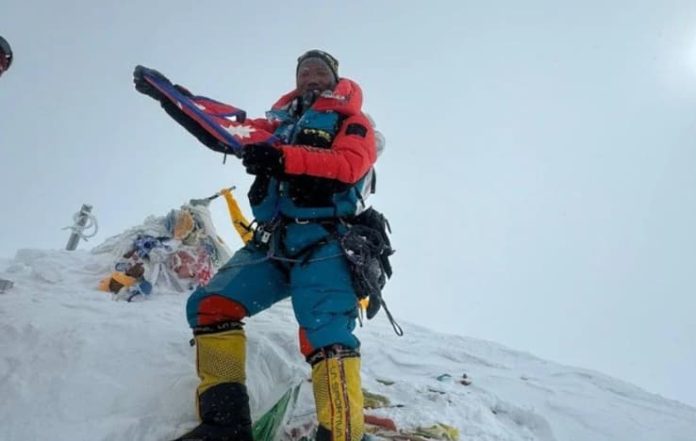Nepal's Kami Rita Climbs Mount Everest for Record 30th Time