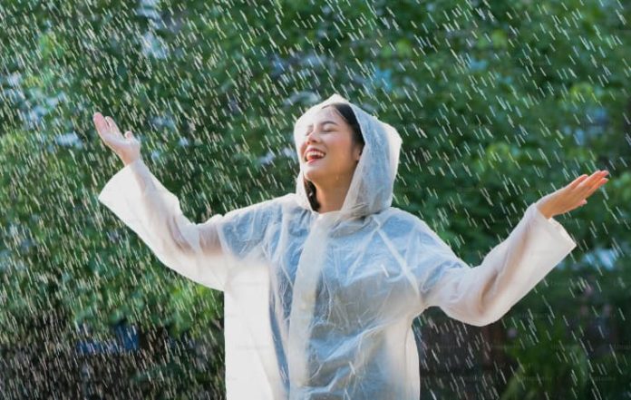 8 Tips to Maintain Healthy Skin in the Rainy Season