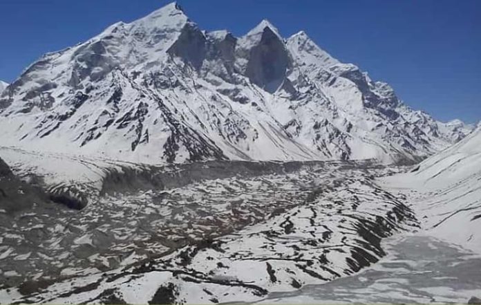 Unauthorized Temple Built on Uttarakhand Glacier