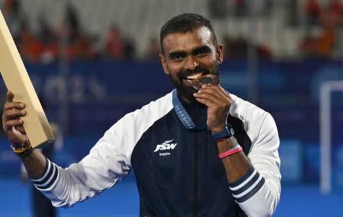 Sreejesh and Bhaker Named Joint Flagbearers at Paris Olympics