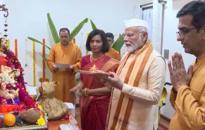 PM Modi Joins CJI Chandrachud’s Ganpati Puja A Special Celebration