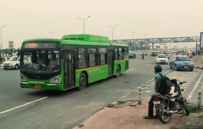 Majority of Women Feel Unsafe on Delhi Buses, Says Report